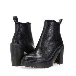 Dr Martens | Magdalena faux fur lined booties SZ 9